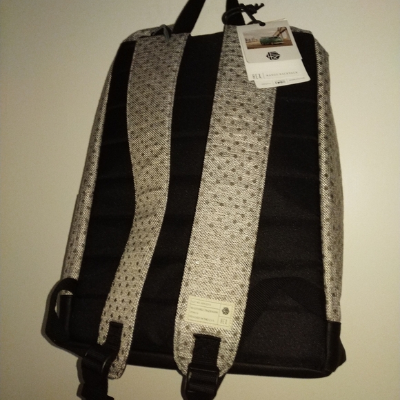 Hex Range Backpack - Picture 2 of 4